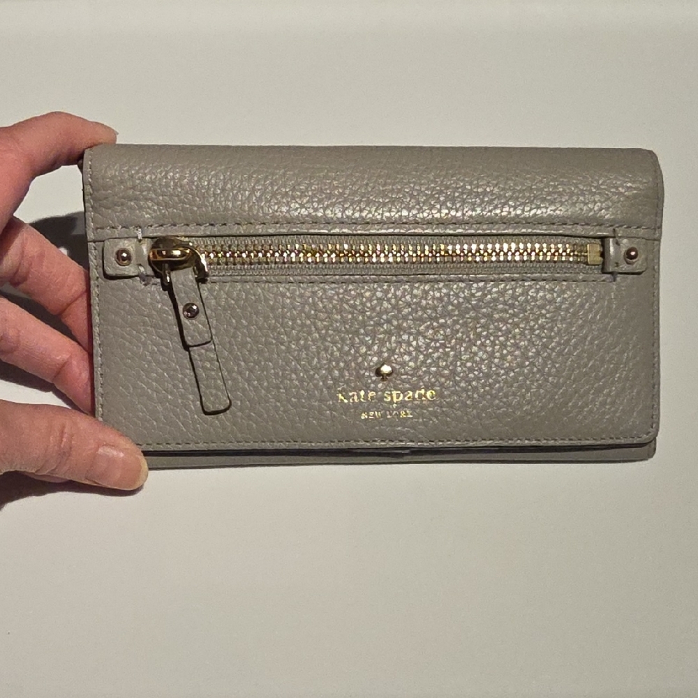 Kate Spade Gray Leather Wallet